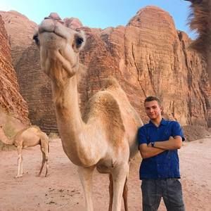 Meet your Posher, Dani